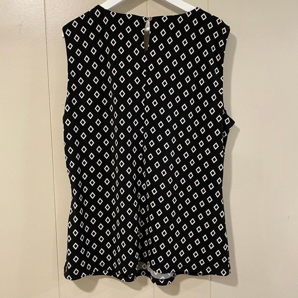 Calvin Klein Black & White Diamond Print Sleeveless Blouse Women’s Medium - Picture 2 of 6